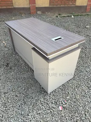 Compact Executive Office Desk – 1400mm