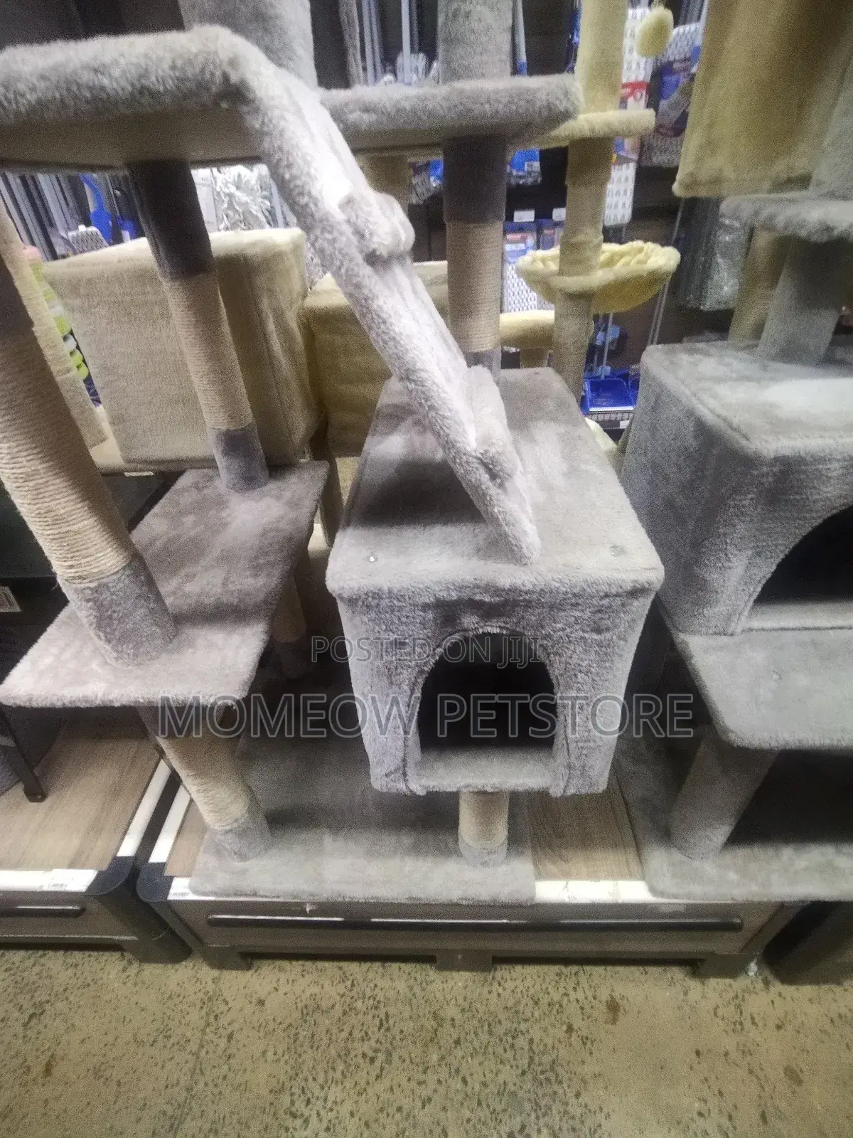 Cat Trees/ Cat Towers/ Cat Scratcher / Scratching Post