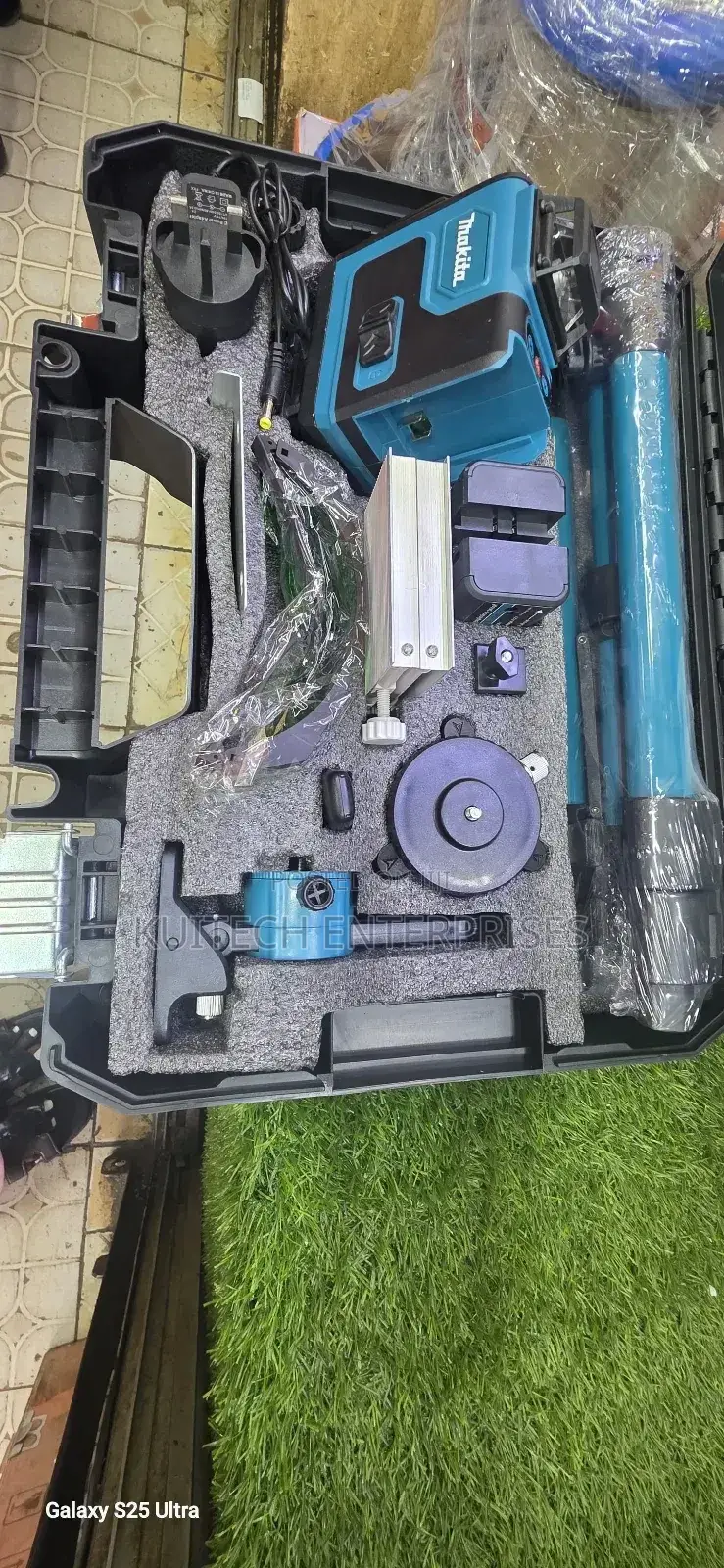 Makita Cordless Laser Level Machine/Electric Laser Level Machine