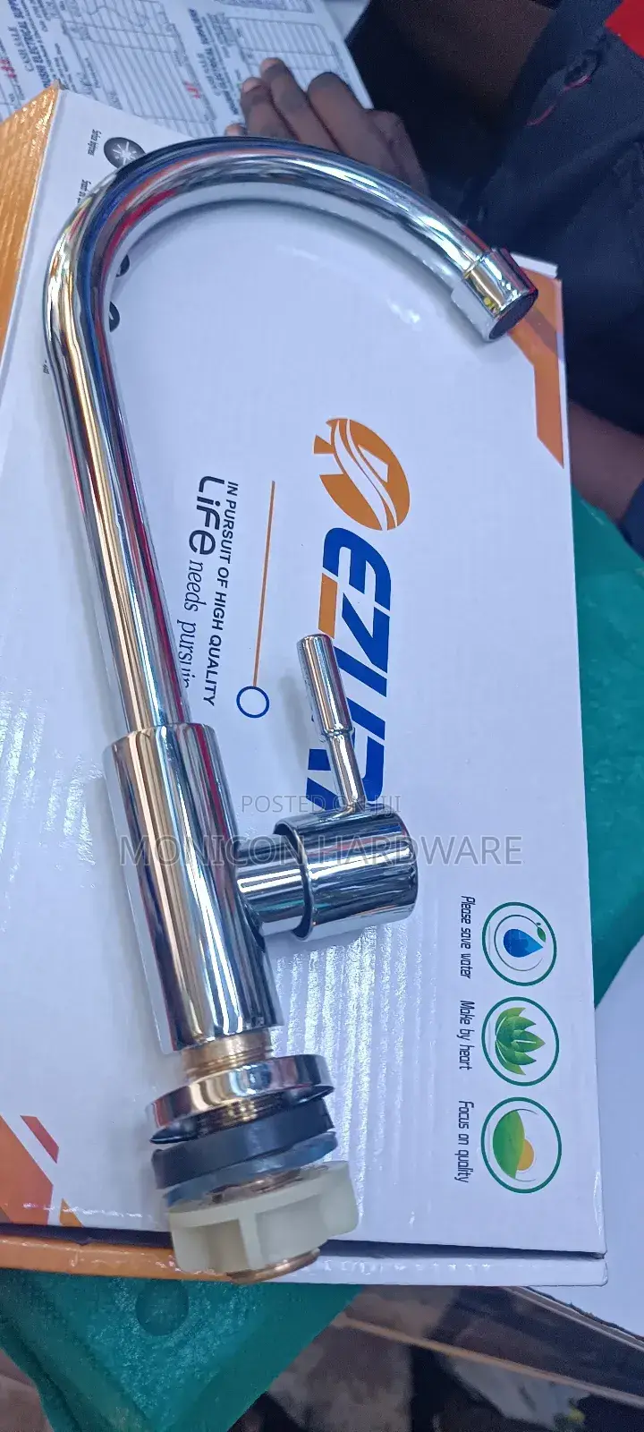 Pillar Kitchen Taps (Ezuri)