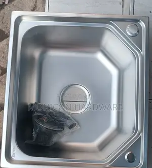 Kitchen Sink- Single Bowl With Fittings