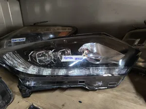 Honda Vezel 2016 Headlights