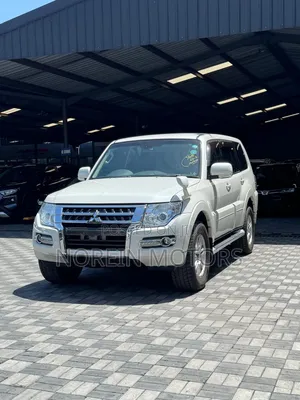 Mitsubishi Pajero 2018 White
