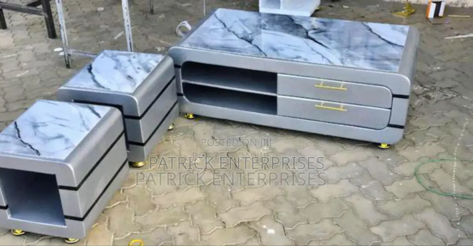 Modern Marble Top Coffee Table With 2 Stools