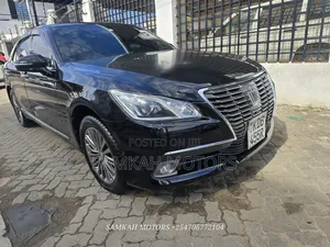 Toyota Crown 2015 Black
