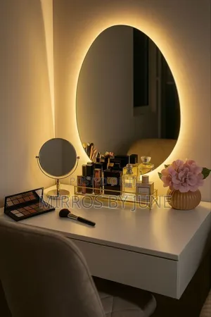 Makeup/Barbershop / Salon Mirror With Led Strip Light
