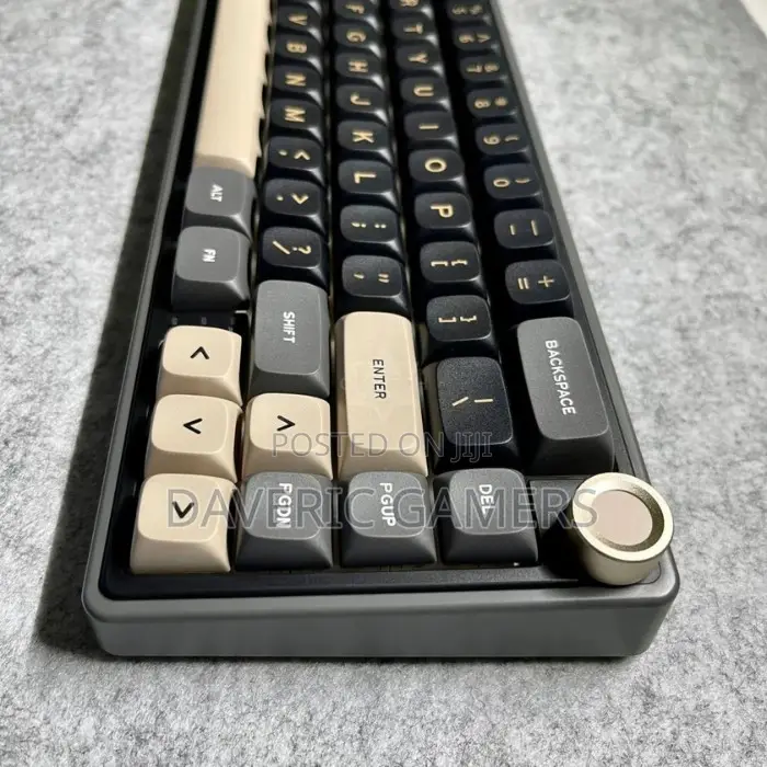 Royal Kludge R65 Wired Mechanical Keyboard