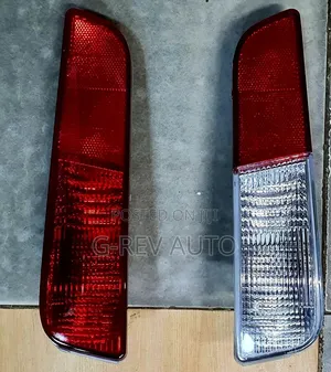 Mitsubishi Outlander 2012 Rear Bumper Reflector