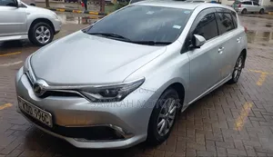 Toyota Auris 2016 Silver