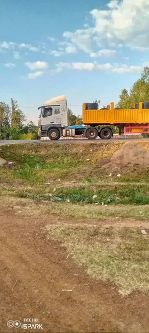 Highsided, Flatbed, Boxbody Trailers Are All Accessible