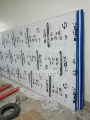 Cost Effective/Durable Polycarbonate Blue 8mm