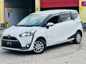 Toyota Sienta 2019 White