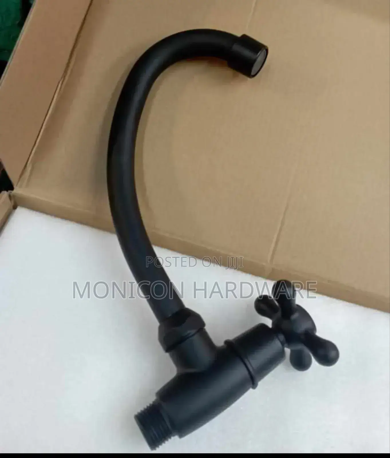 Kitchen Tap (Wall Mounted)