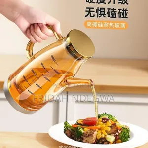 *High Borosilicate Glass Oil Bottle With Silicone Base