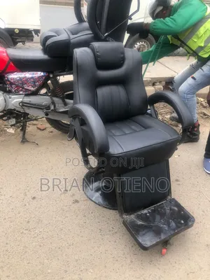 Lining/Black Barber Chairs With Affordable Prices