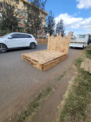Wooden Pallets Bed - 5*6 Bed