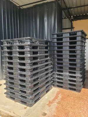 New Heavy Duty Plastic Pallets- Hd