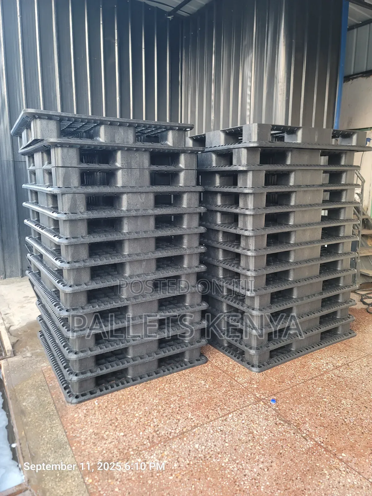 Black Hpde Plastic Pallets