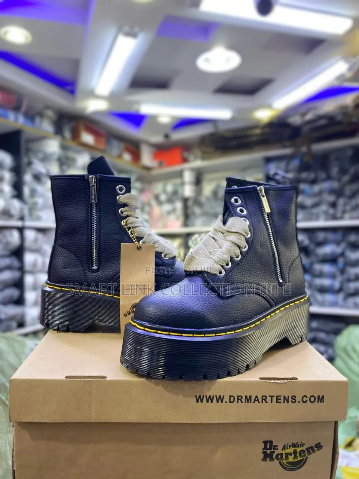 Dr.Martens Double Sole Leather Unisex Boots