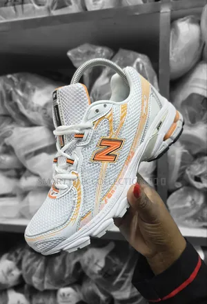 New Balance 740 Sneakers