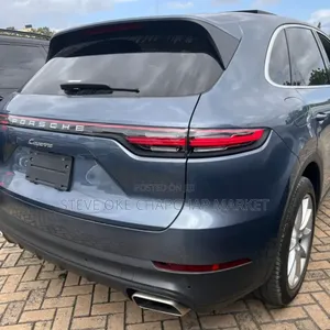 Porsche Cayenne Base AWD 2019 Gray