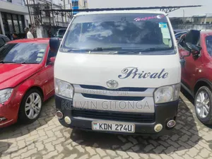 Toyota HiAce 2014 White