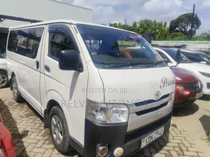 Toyota HiAce 2014 White