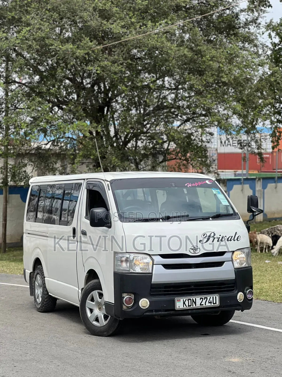 Toyota HiAce 2014 White