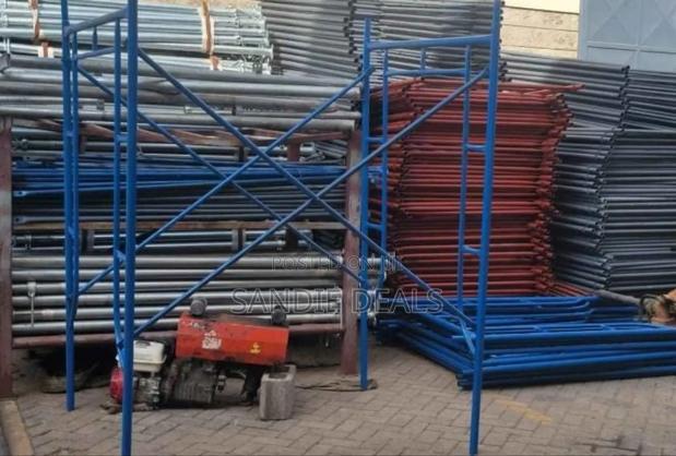 2 Metres Scaffolding Ladder - thumbnail 2