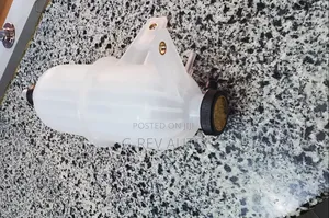 Hilux Vigo Coolant Bottle.