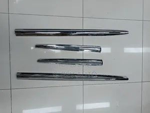 Harrier New Model Door Chromes.