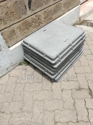 18 × 24 Lockable Manhole Cover