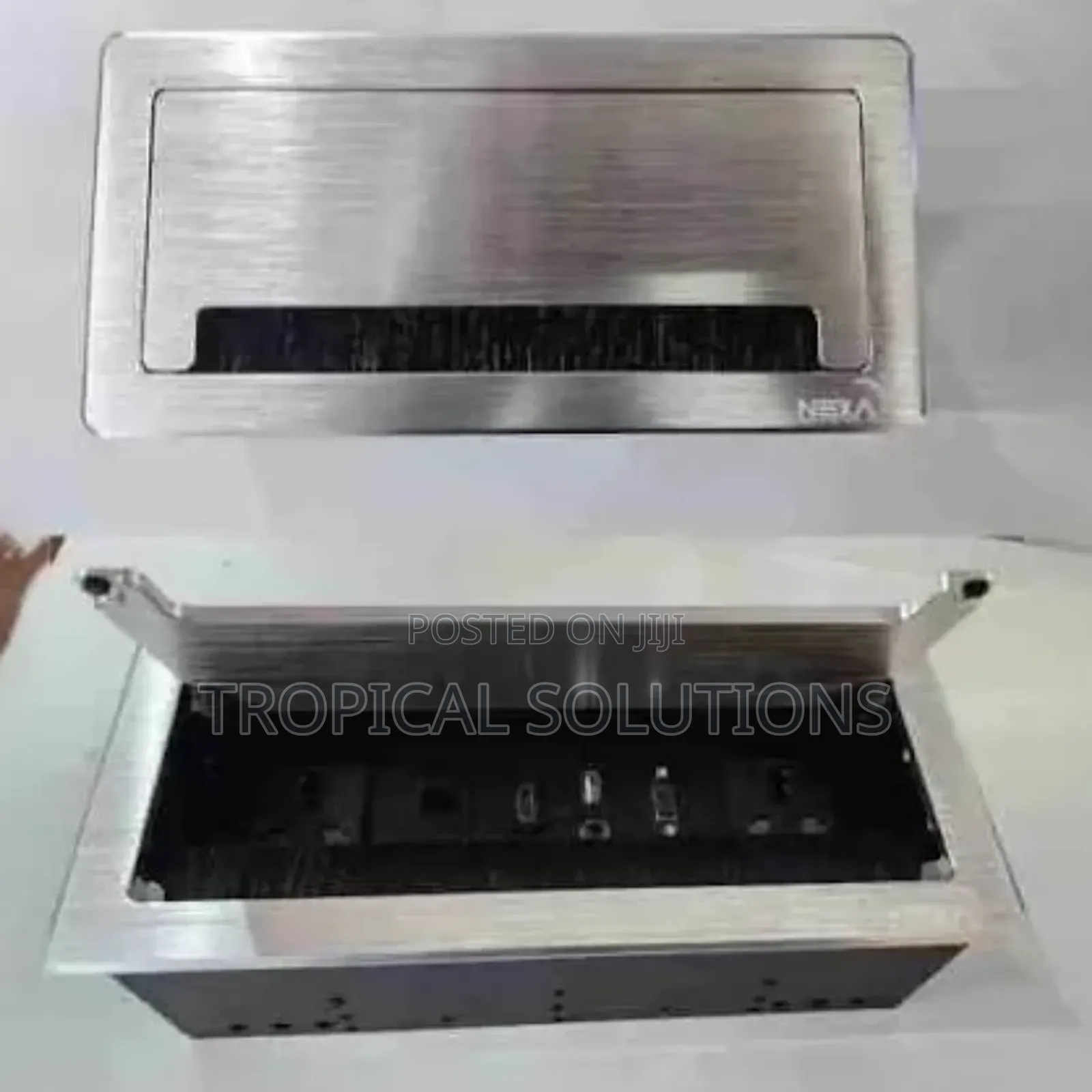 Silver Pop Up Multifunction Socket With 2 Universal Sockets 1vga
