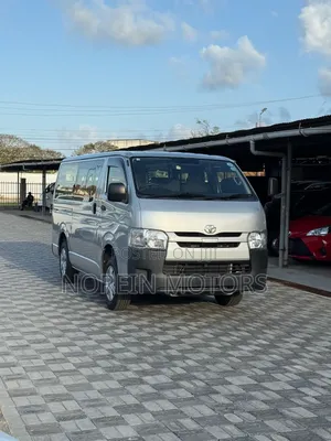 Toyota HiAce 2012 Silver