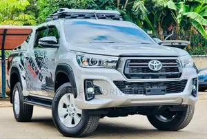 Toyota Hilux Revo Double Cab Deisel 2.8 AWD 2018 Silver