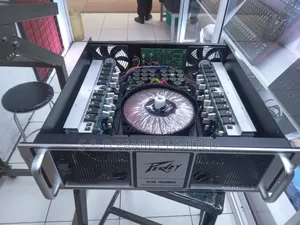 Peavey Cs 4080 3u Size Power Amplifier