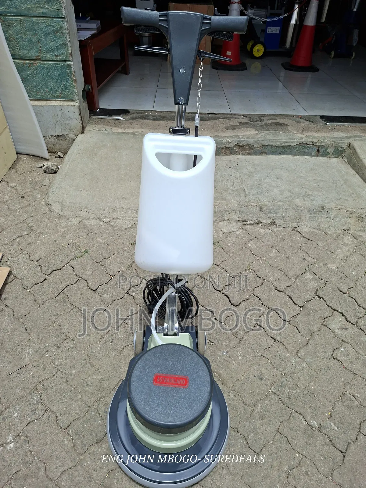 Commercial Floor Scrubber Machine