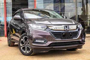 Honda Vezel 2019 Maroon