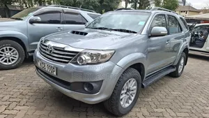 Toyota Fortuner 3.0 D AWD 2014 Silver