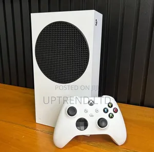 White Microsoft Xbox Series S Pre Owned Consoles