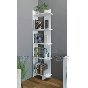 Sly Corner Bookshelf Décor Stand