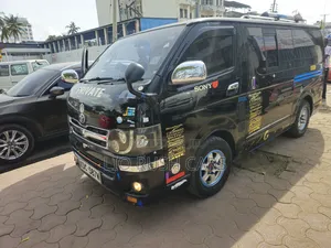 Toyota HiAce 2014 Black