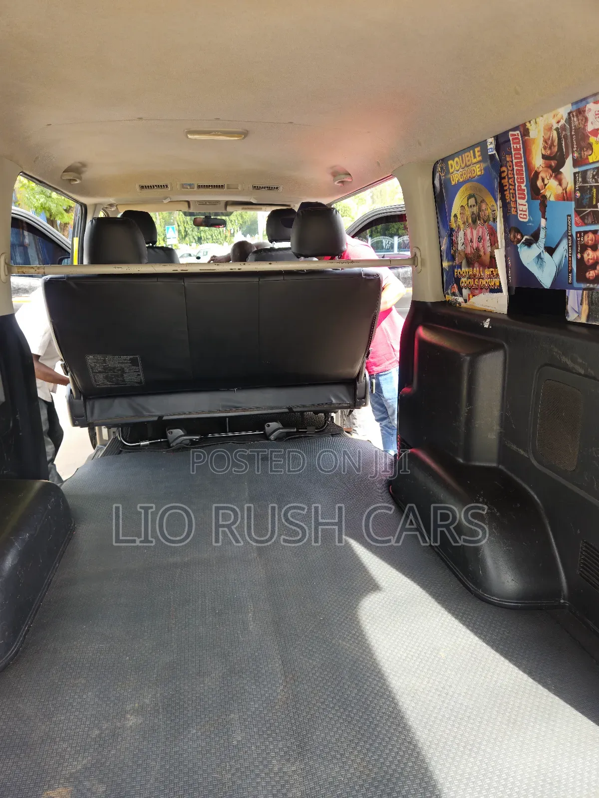 Toyota HiAce 2014 Black