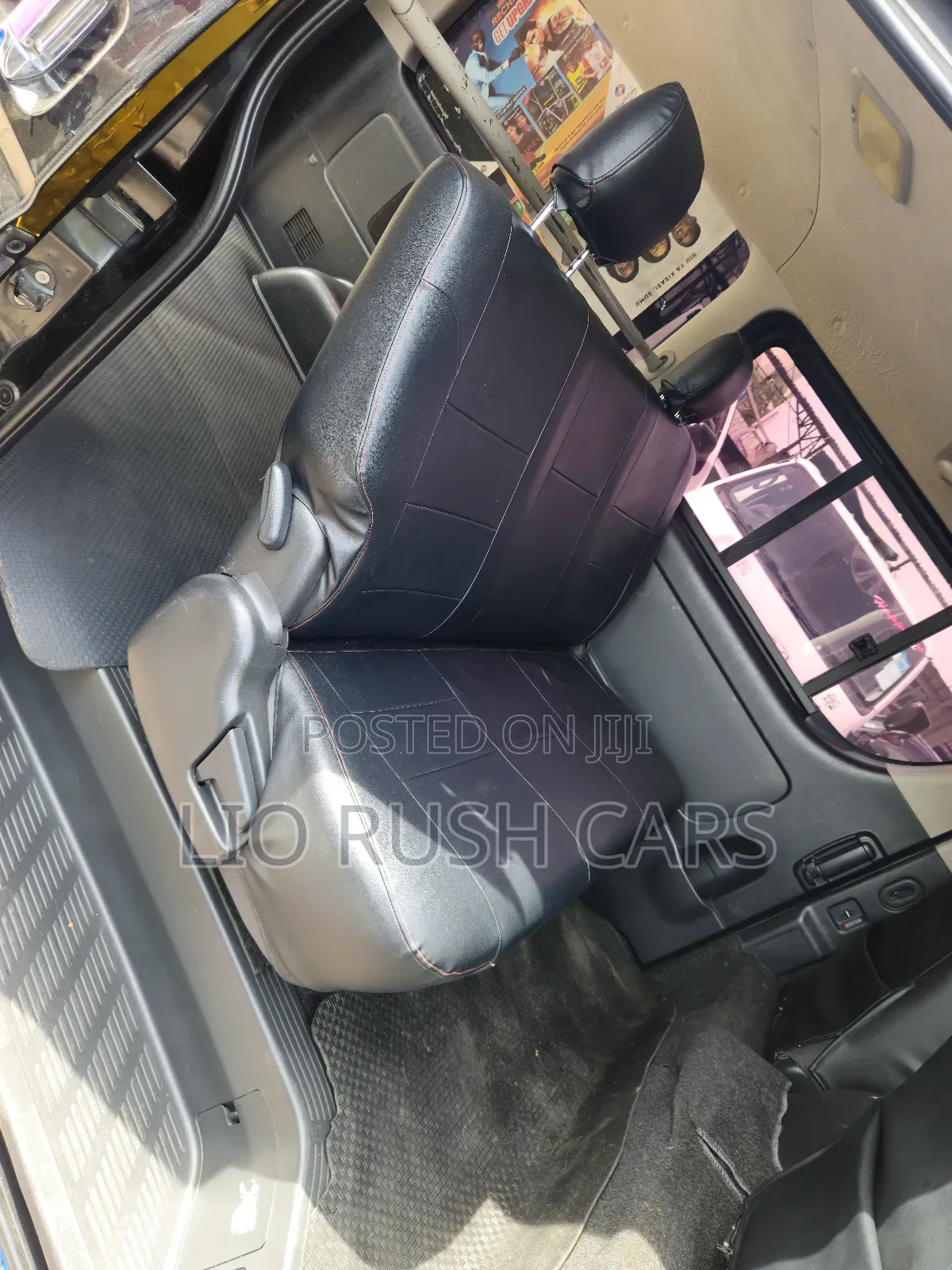 Toyota HiAce 2014 Black