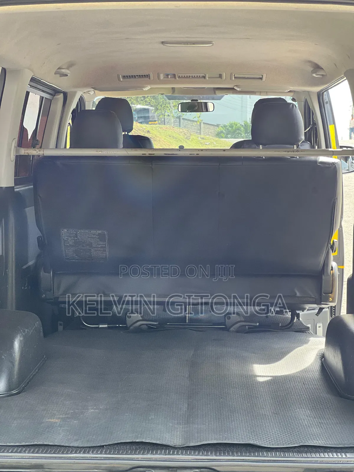 Toyota HiAce 2014 Black