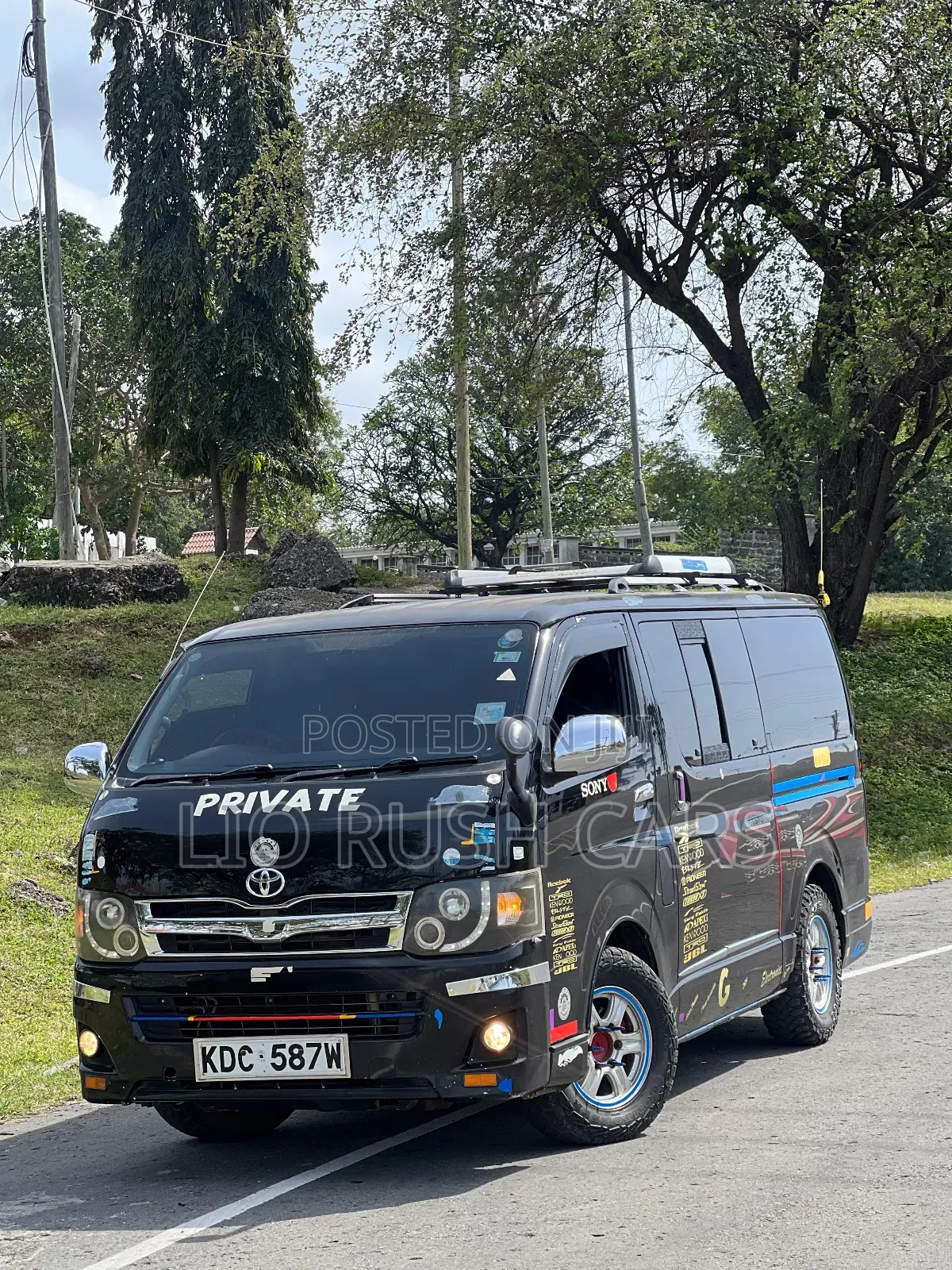 Toyota HiAce 2014 Black
