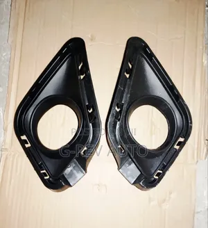 Toyota Ractis Foglight Covers.