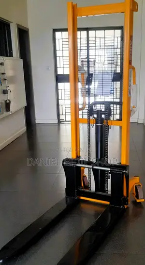 Aico Japan Manual Stacker Capacity 1.5 Tonnes (1500kgs) Height 3 Mtrs
