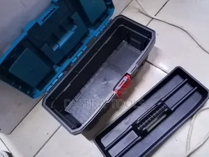 Total Plastic Toolbox 14"