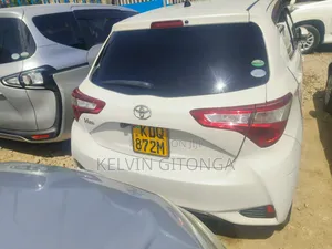 Toyota Vitz 2017 White
